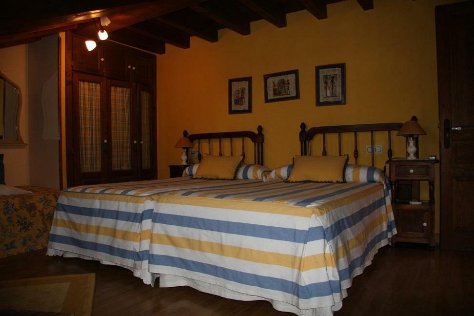 Hotel Rural La Llastra Nueva Esterno foto